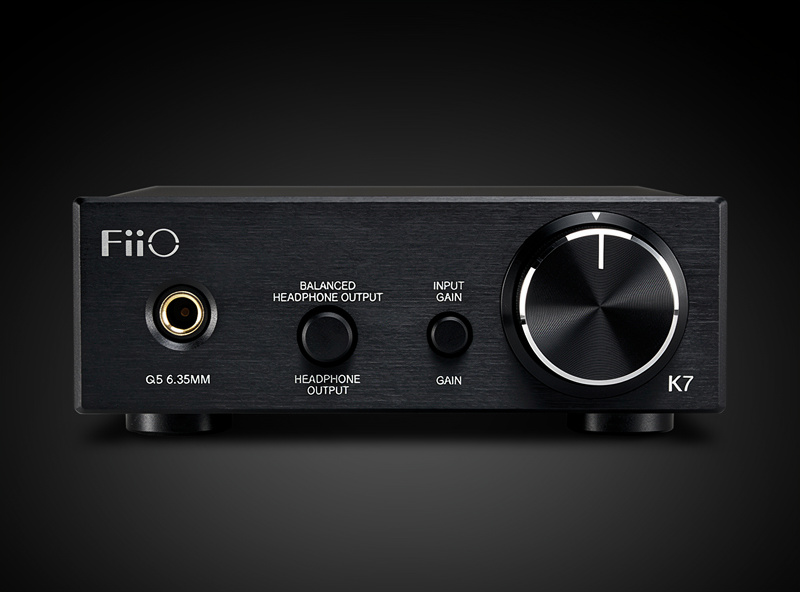 FiiO K7 headphone amplifier front panel volume knob