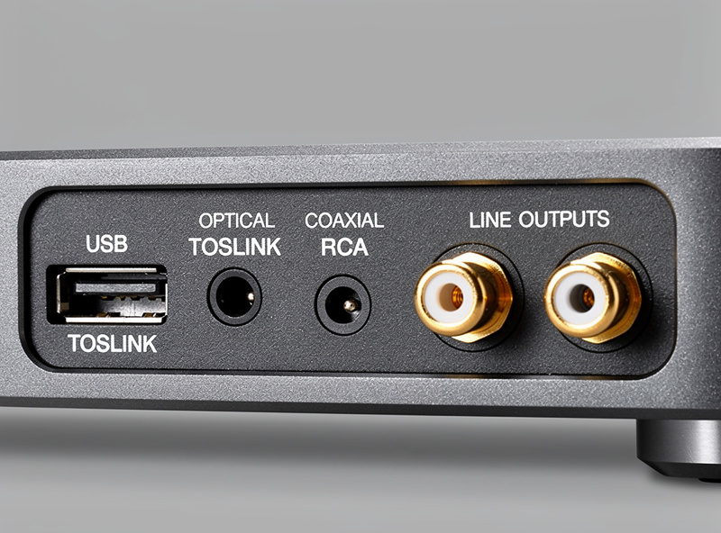 Headphone DAC rear panel with USB optical and RCA connections
